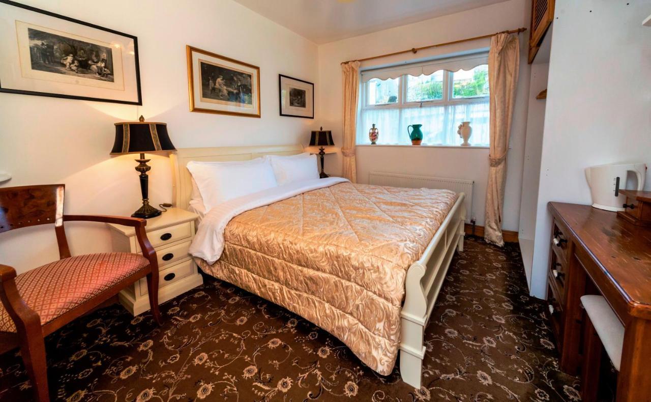 The Gallery B&B, The Glen, Kinsale ,County Cork ภายนอก รูปภาพ