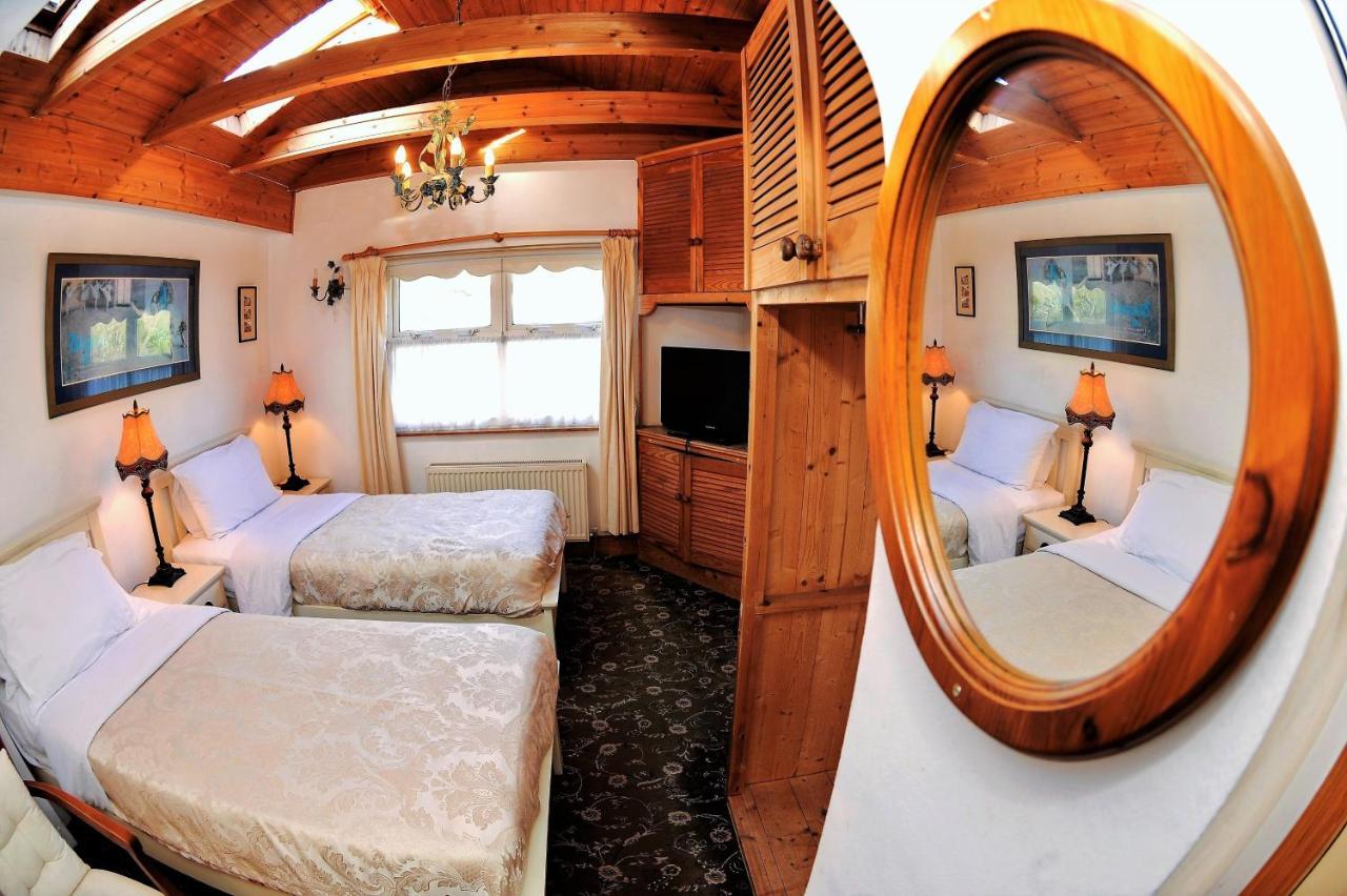 The Gallery B&B, The Glen, Kinsale ,County Cork ภายนอก รูปภาพ