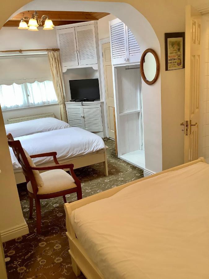 The Gallery B&B, The Glen, Kinsale ,County Cork ภายนอก รูปภาพ