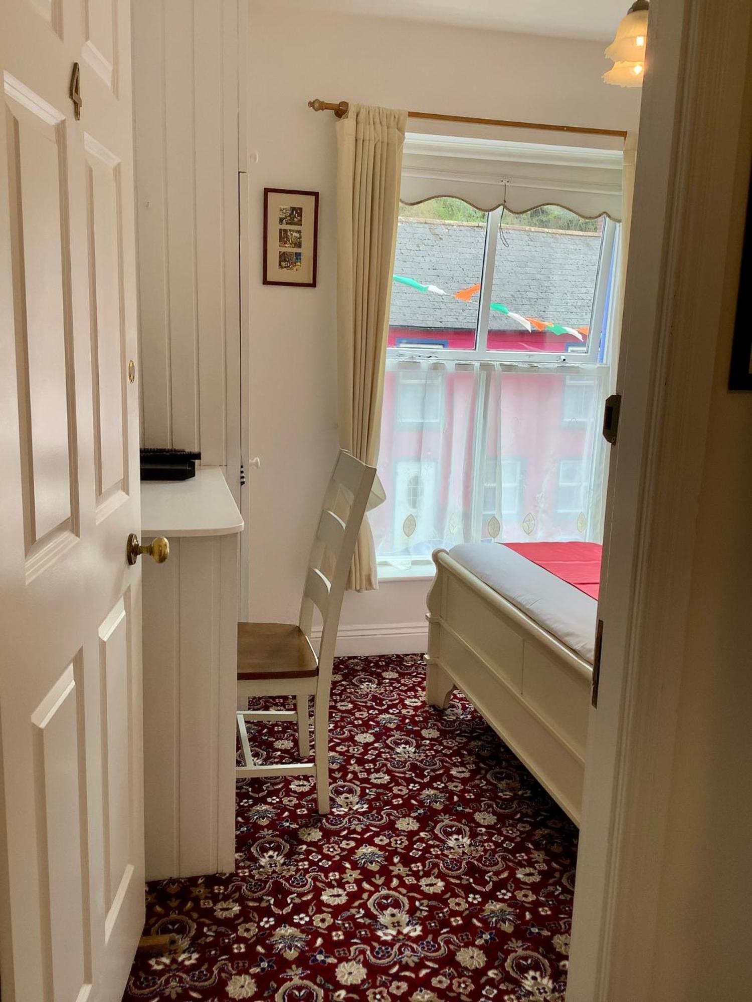 The Gallery B&B, The Glen, Kinsale ,County Cork ภายนอก รูปภาพ