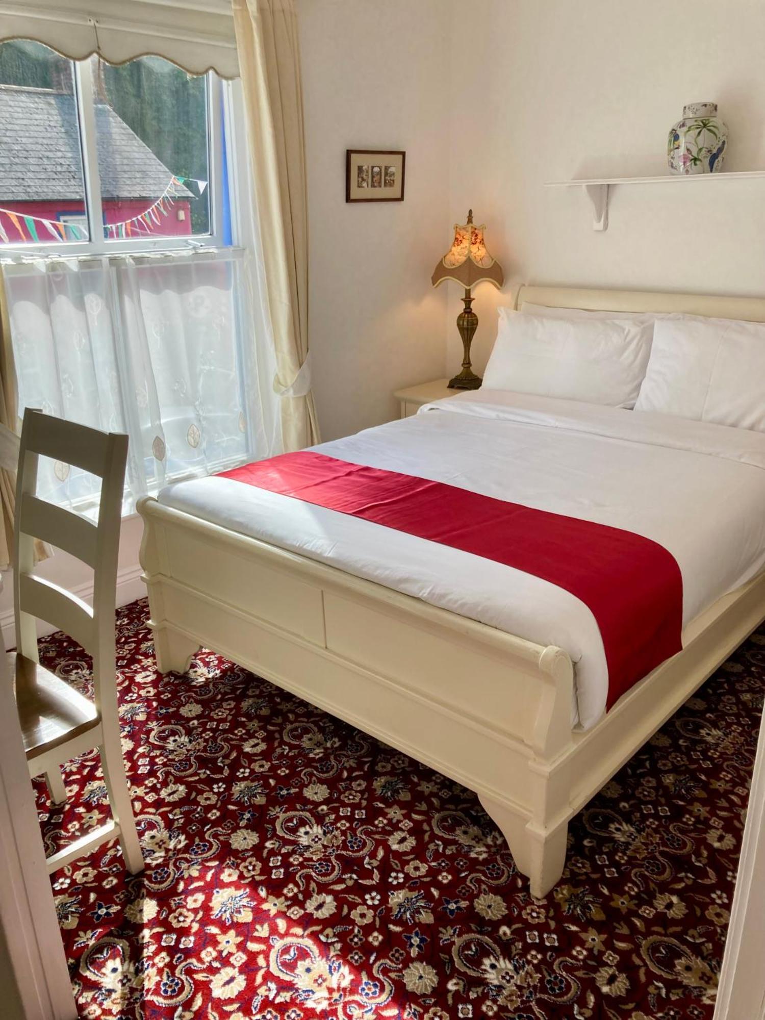 The Gallery B&B, The Glen, Kinsale ,County Cork ภายนอก รูปภาพ