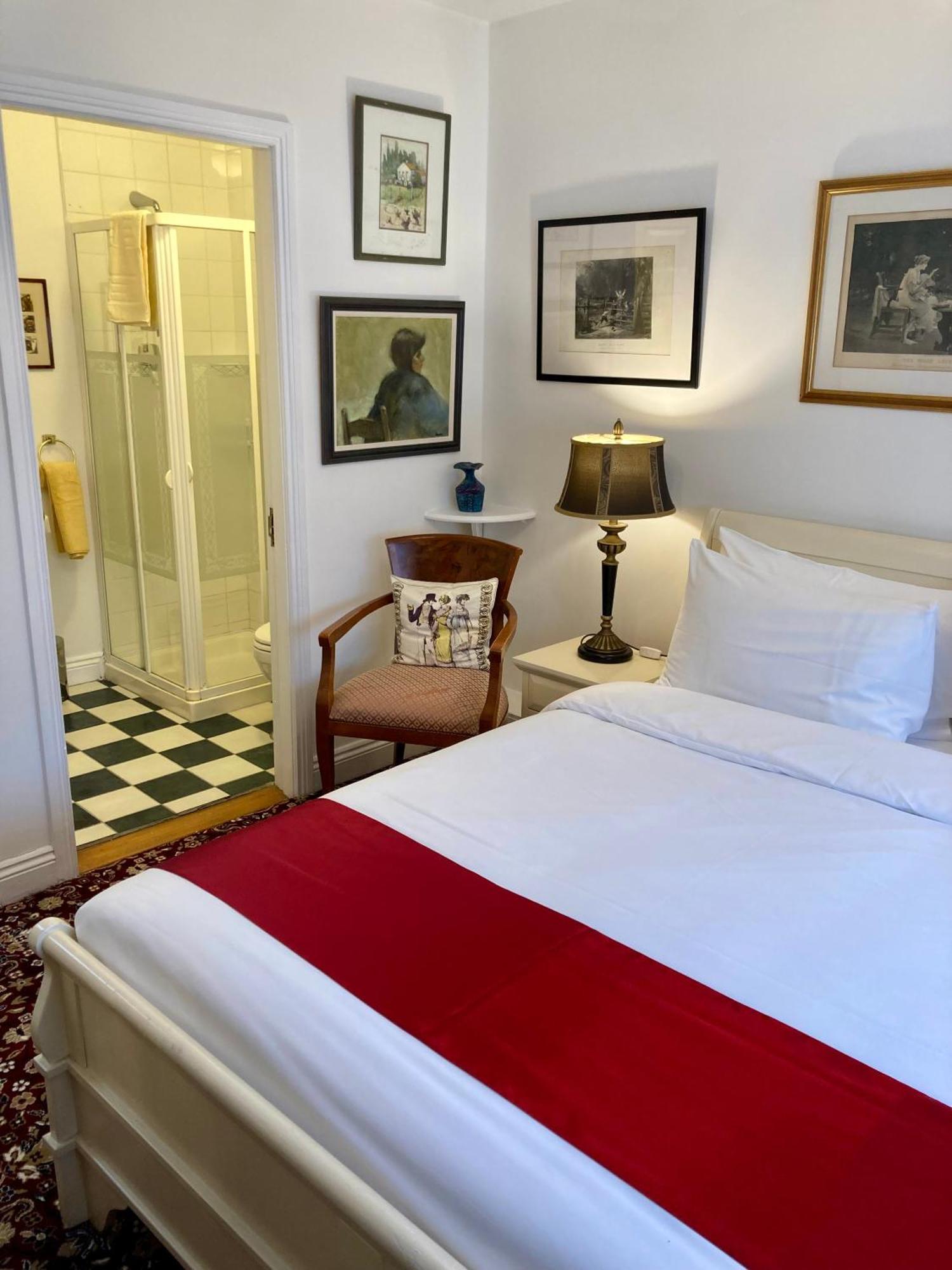 The Gallery B&B, The Glen, Kinsale ,County Cork ภายนอก รูปภาพ