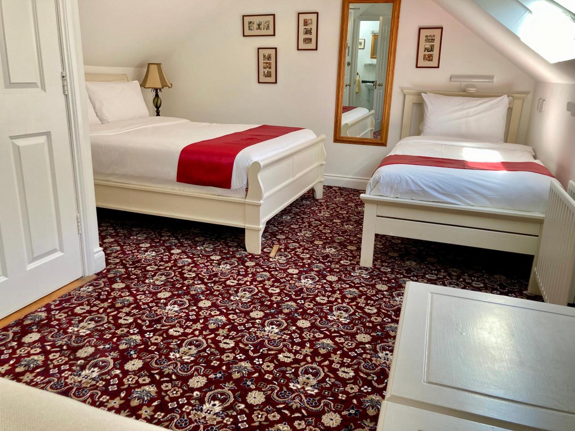 The Gallery B&B, The Glen, Kinsale ,County Cork ภายนอก รูปภาพ