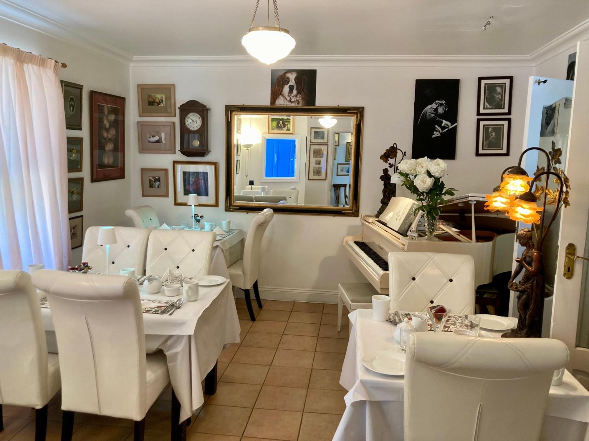 The Gallery B&B, The Glen, Kinsale ,County Cork ภายนอก รูปภาพ